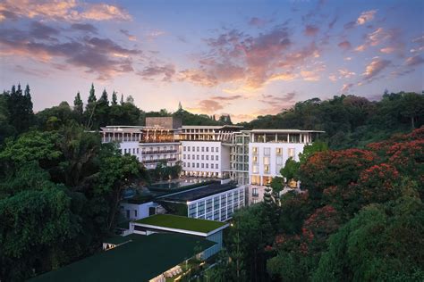 Padma Hotel Bandung.